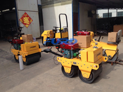 福瑞得壓路機(jī)座駕壓路機(jī)、手扶壓路機(jī)準(zhǔn)備發(fā)貨